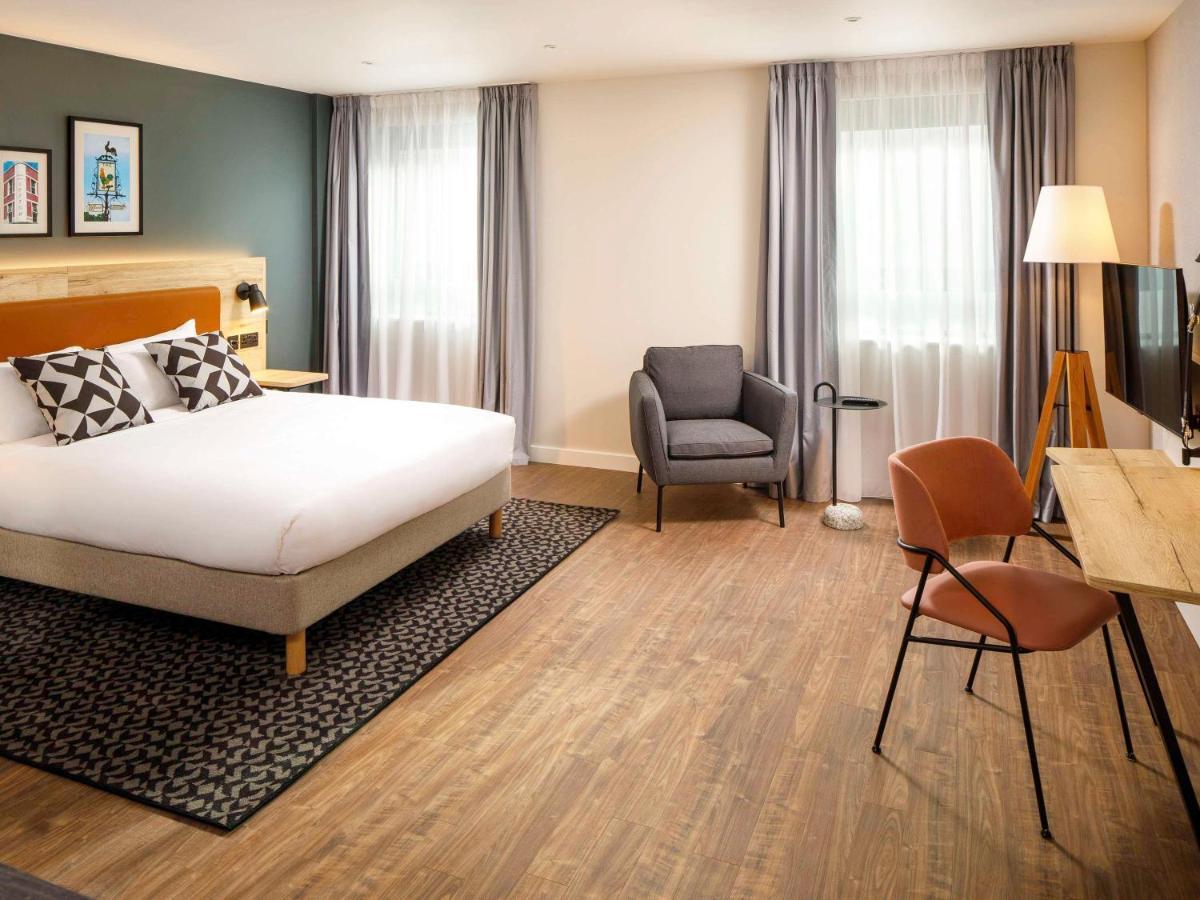 Aparthotel Adagio London Sutton Point Esterno foto